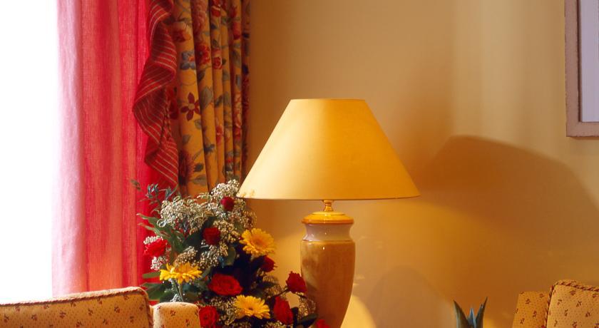 Relais & Chateaux Hotel Schwarzmatt Badenweiler Rom bilde